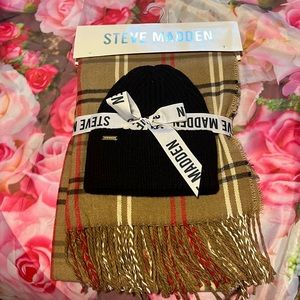Steve Madden scarf & hat
